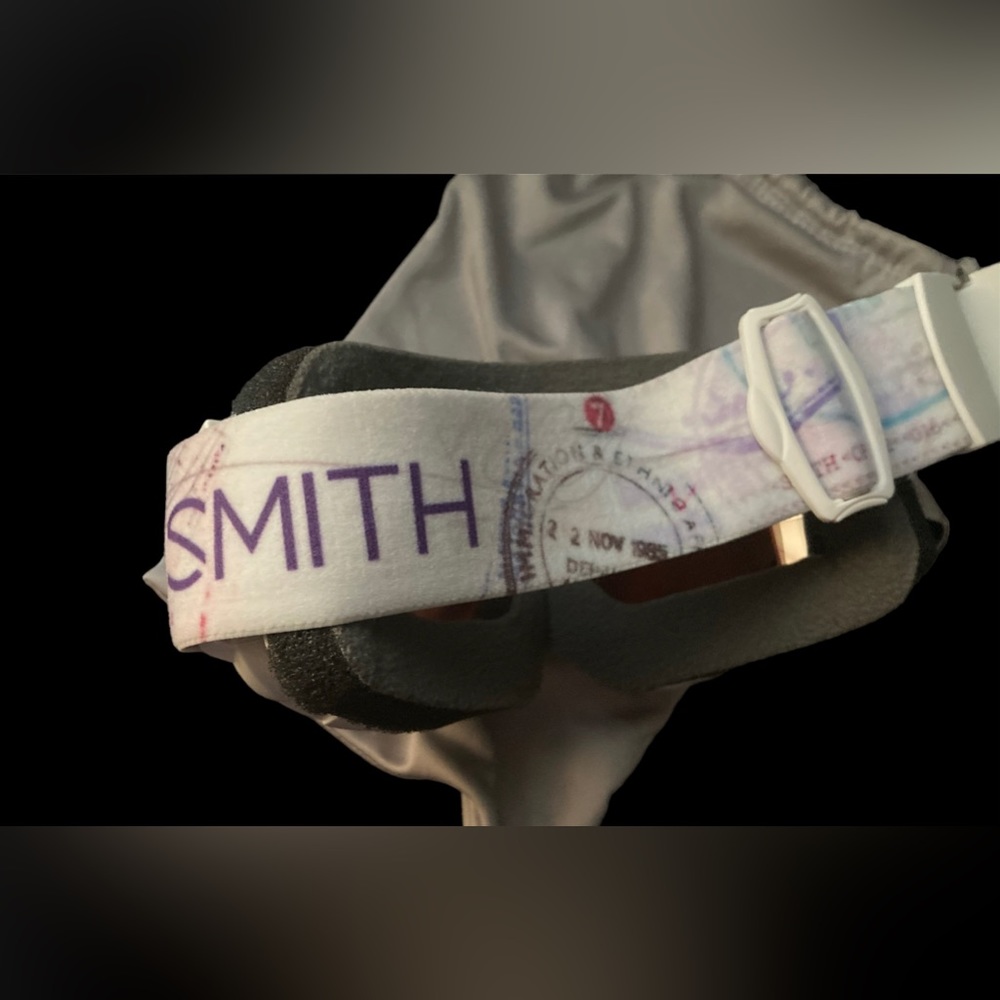 Smith Optics Goggles - Picture 4 of 8